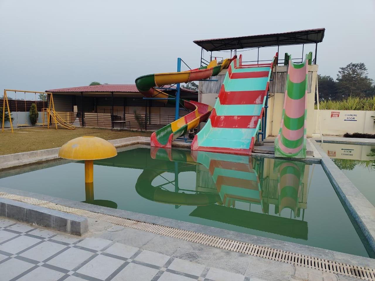 The Velvet Sky Hotel & Resort Bahraich Dış mekan fotoğraf