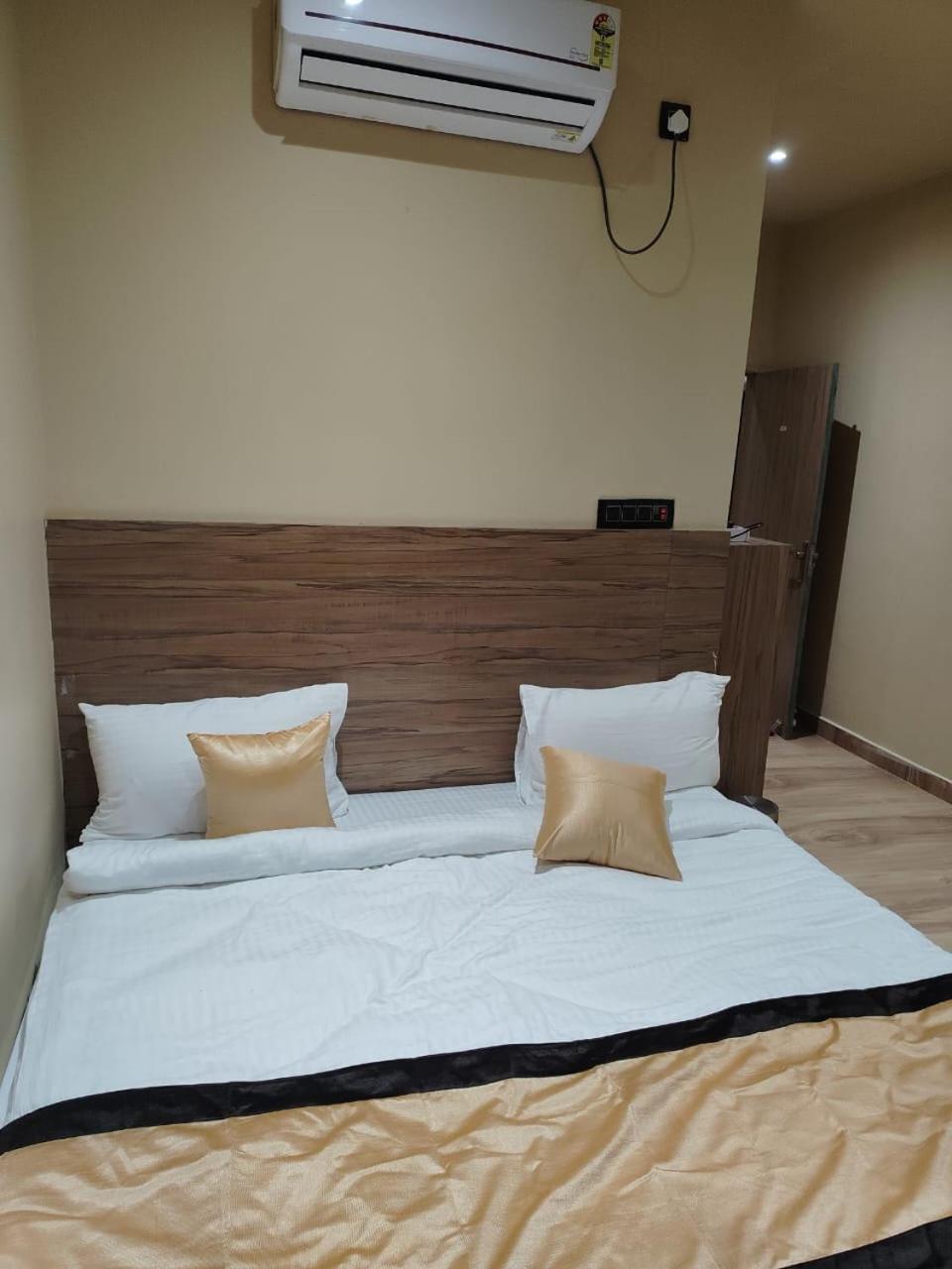 The Velvet Sky Hotel & Resort Bahraich Dış mekan fotoğraf